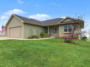6438 Main St, Abrams, WI 54101