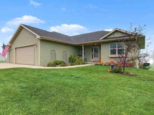 6438 Main St, Abrams, WI 54101