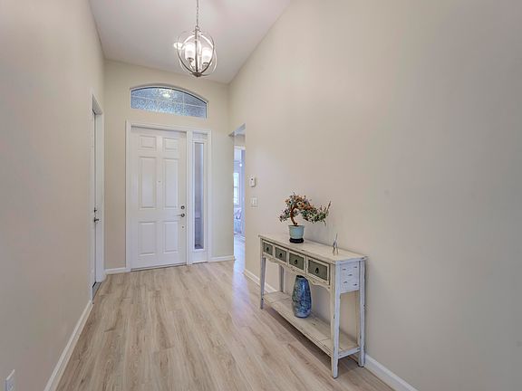 4th image of 11211 SW Lake Park Drive