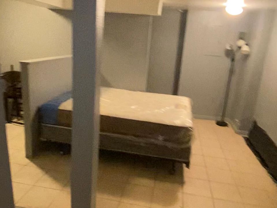 2nd image of 562 Pine St Floor 2