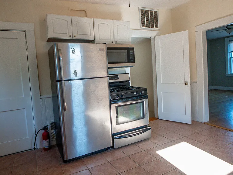 68 McBride St #3 — Photo 2