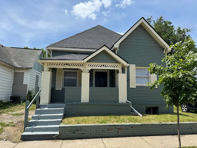 210 N Richland St — Photo 31