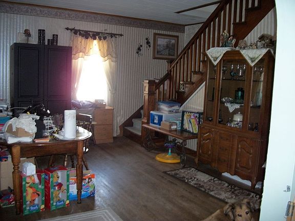 3rd image of 154 Saint Marys St