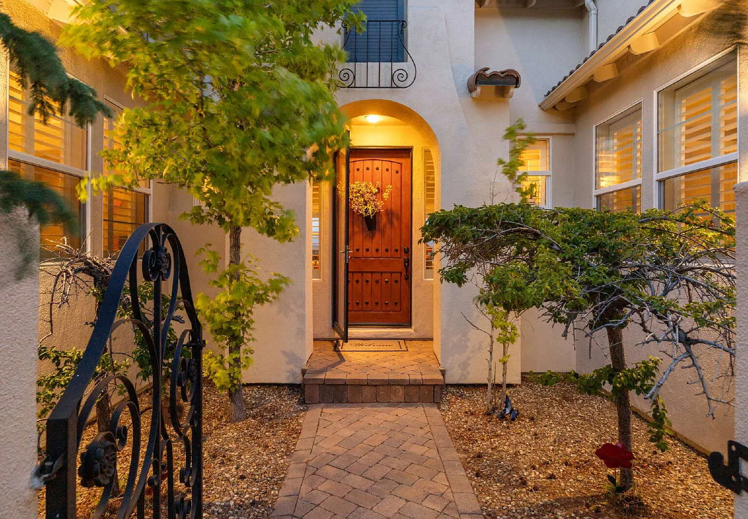 5 bed, 4.5 bath, 4375 sqft, $5,500 — Photo 4