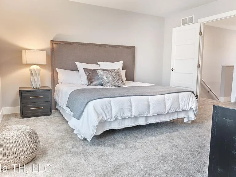 The Knoll - Townhomes of Ada — Photo 13