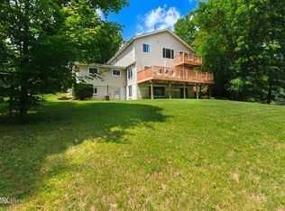 1865 Bird Rd, Ortonville, MI 48462