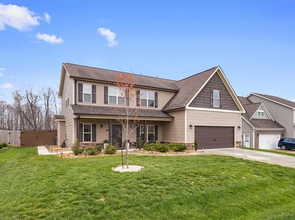 571 Dorchester St, Clemmons, NC 27012