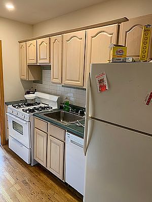 3rd image of 700 Sackett St #2B