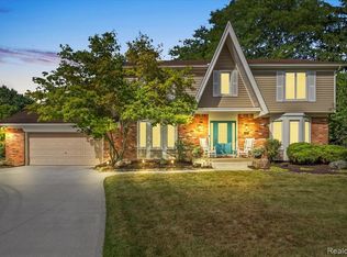 5476 Van Ness Dr, Bloomfield Hills, MI 48302