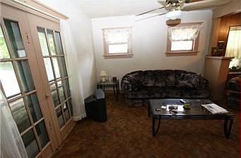 4th image of 10619 1/2 Felton St