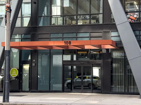 108 Peter St #611, Toronto, ON M5V 0W2