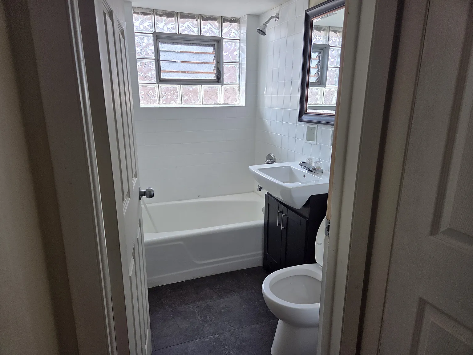 2 bed, $1,125 — Photo 3