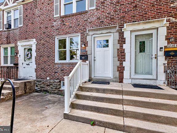 2nd image of 1044 W Ashland Ave