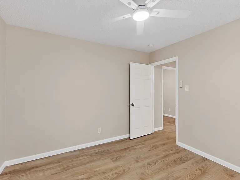 1016 Sproles Dr — Photo 24