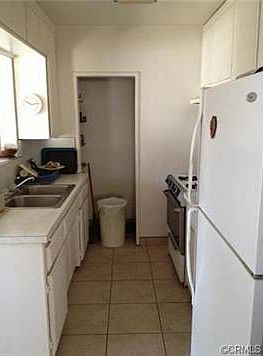 3rd image of 25288 Van Leuven St