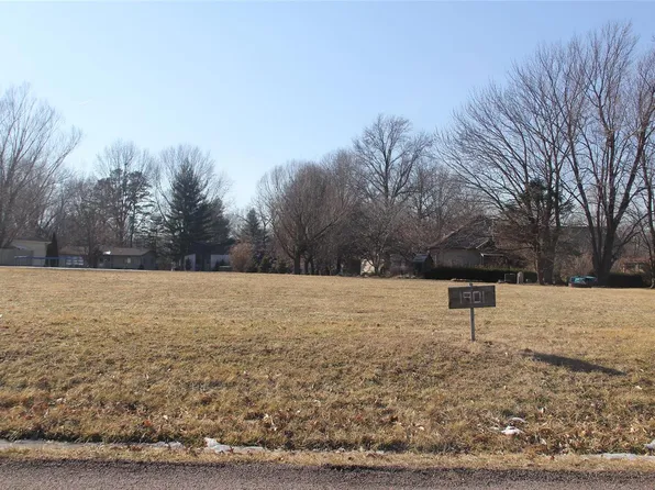 1901 Fountainbleu Dr, Worden, IL 62097