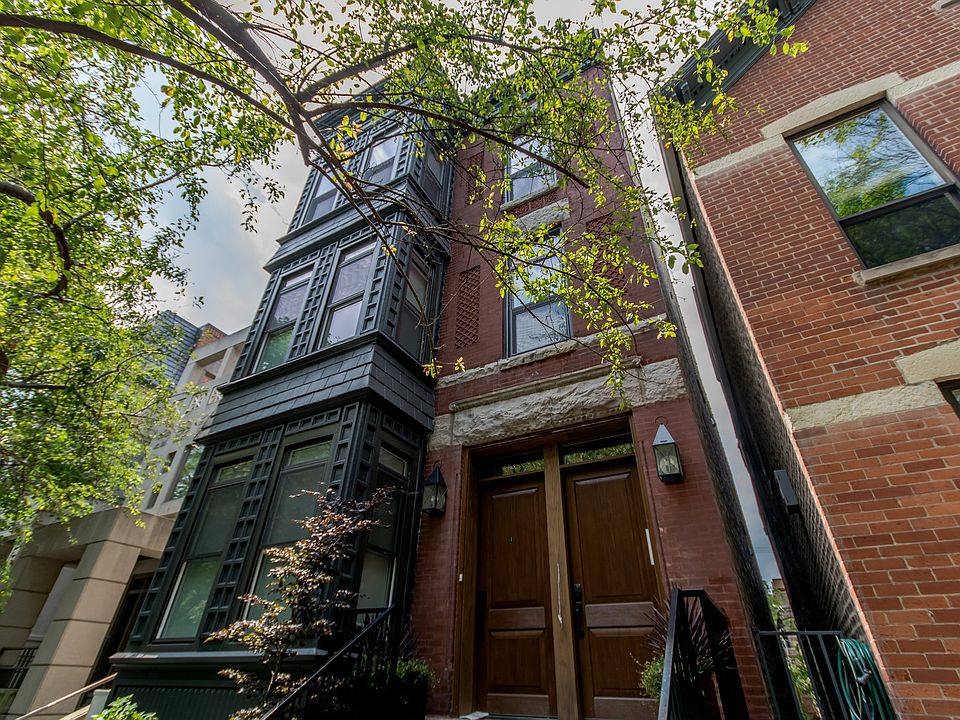 1st image of 1912 N Dayton St APT 1R