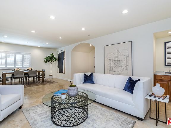 4th image of 836 S Bedford St APT 100