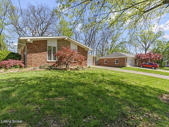3rd image of 1007 Williamsburg Ct