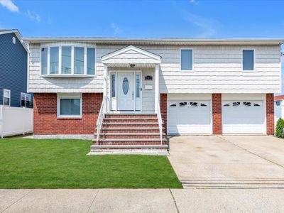 292 Arthur Street, Freeport, NY, 11520