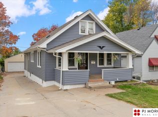 4825 Pine St, Omaha, NE 68106