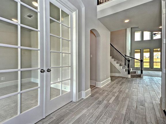 3rd image of 30108 Redwood Peak Ln