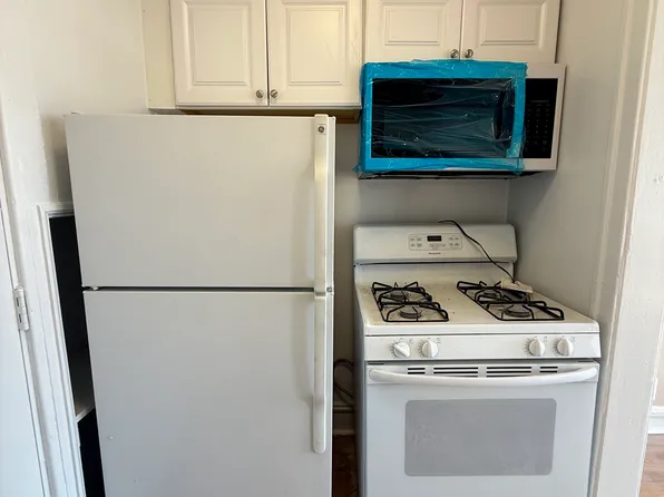 4419 N Whipple St APT 2, Chicago, IL 60625