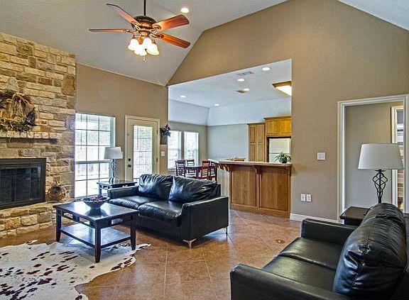 4th image of 805 Cottonwood Ct