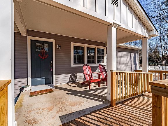 3rd image of 83 Route 50