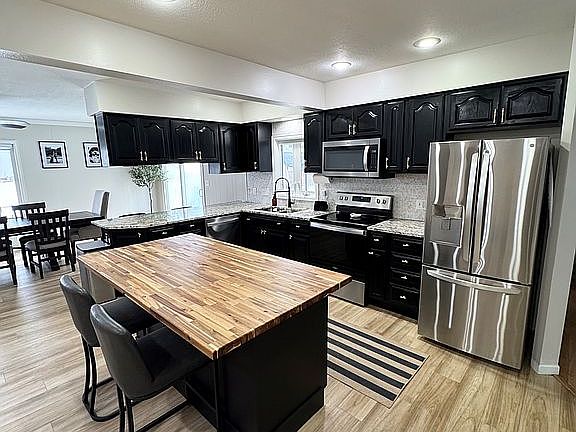 3rd image of 705 Waterloo Ave