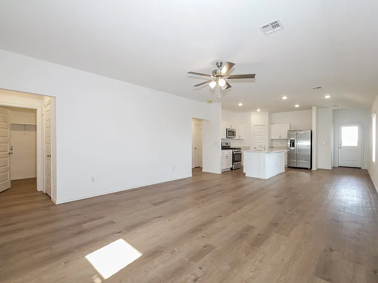 10049 Blackjack Rd — Photo 4