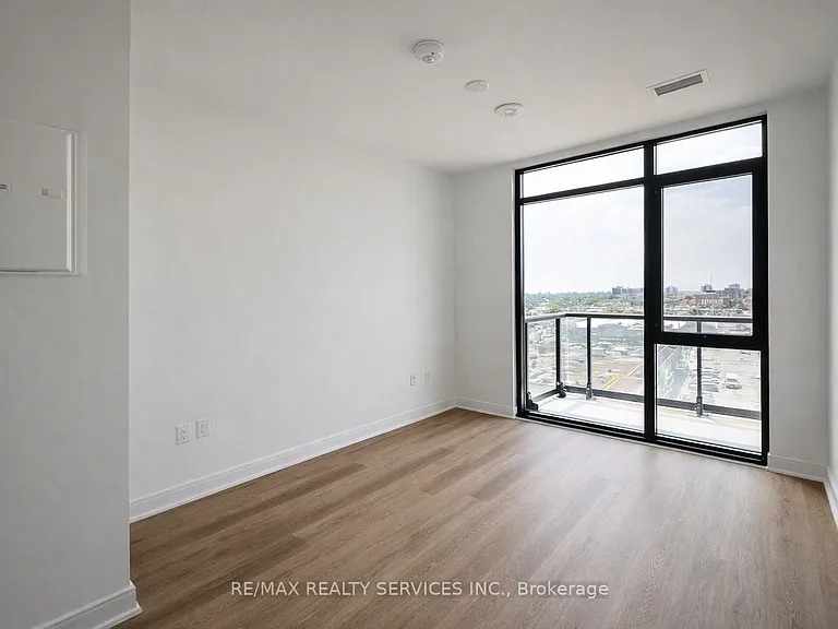 86 Dundas St E #723 — Photo 4