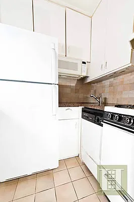 Rented by Halstead Real Estate | media 34