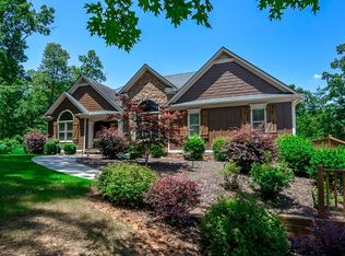 219 Amberleigh Cir, White, GA 30184