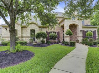 27 Waters Lake Blvd, Missouri City, TX 77459