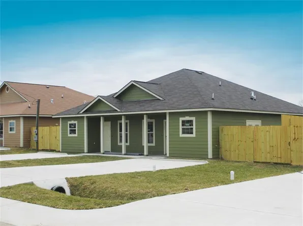 155 Bend Cir #B, Willis, TX 77378