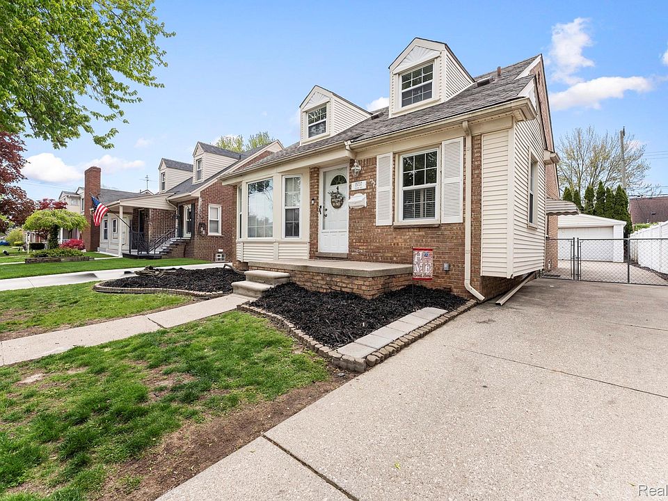 1st image of 15737 Oceana Ave