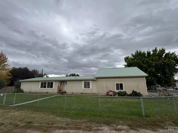 923 Colorado St, Gooding, ID 83330