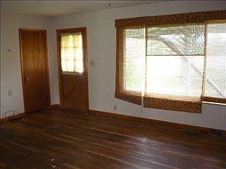 3rd image of 6061 S County Road 900 W