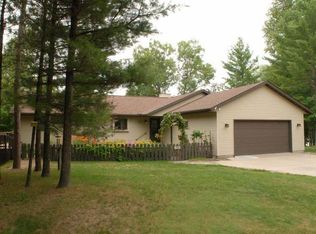 2724 Pickerel Point Ln, Eagle River, WI 54521