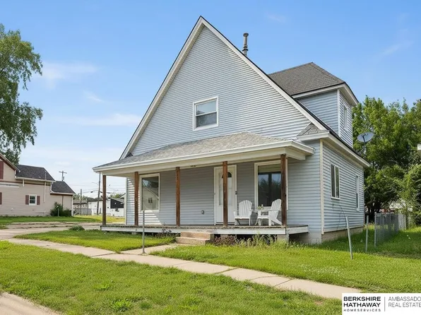412 2nd St, Milford, NE 68405