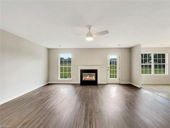 3rd image of 4606 Cherrywood Dr