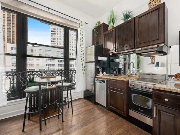 140 West 69th Street image 1 of 20