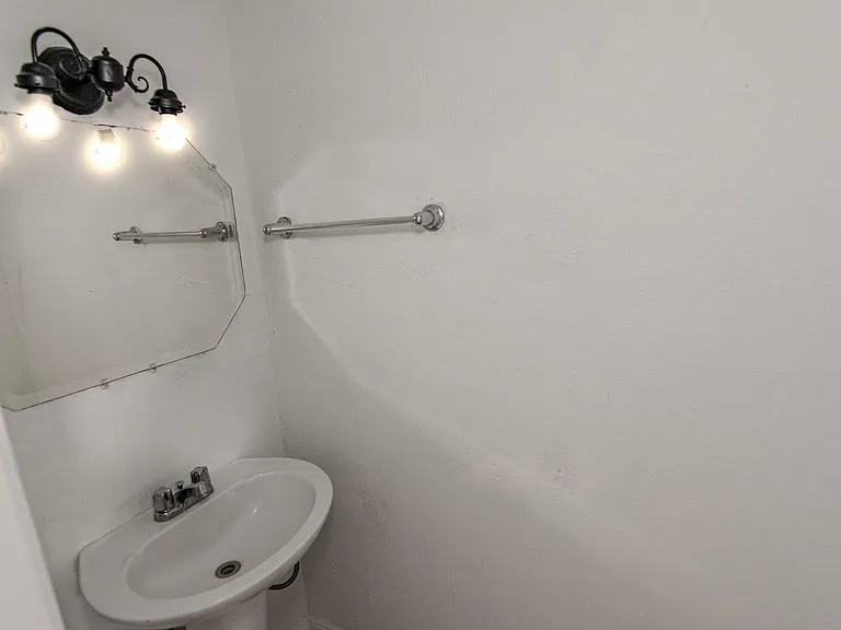 20335 Fieldtree Dr — Photo 9