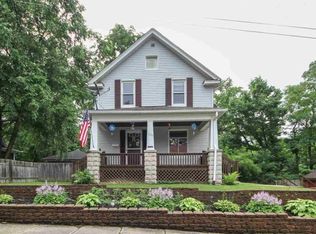 1194 22nd St, Moline, IL 61265