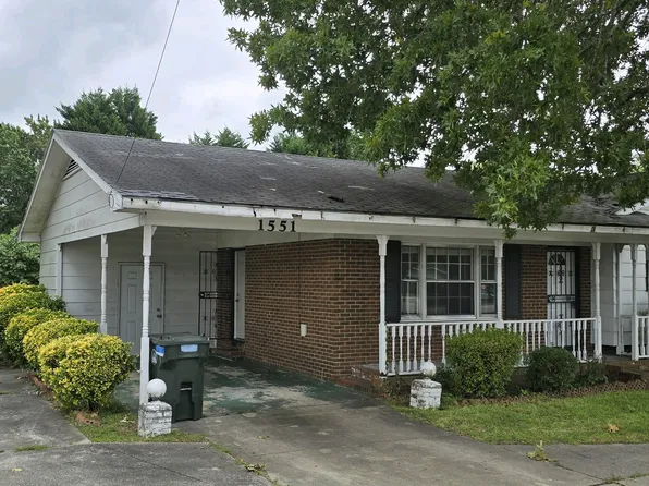 1551 Bingham Dr, Fayetteville, NC 28304