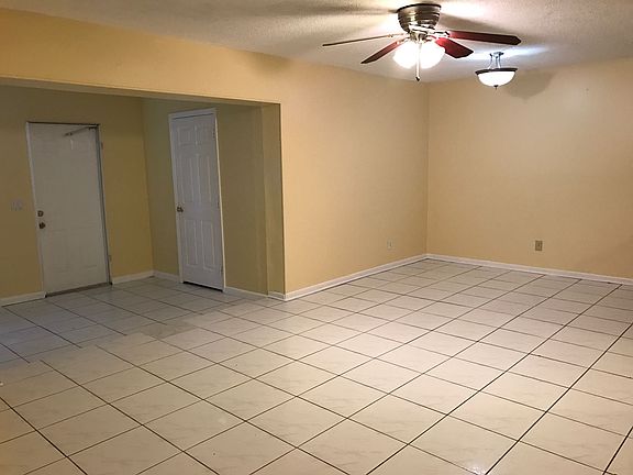 2nd image of 22 Ann Lee Ln