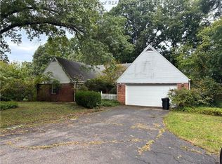 6372 Dupont Rd, Washington, WV 26181