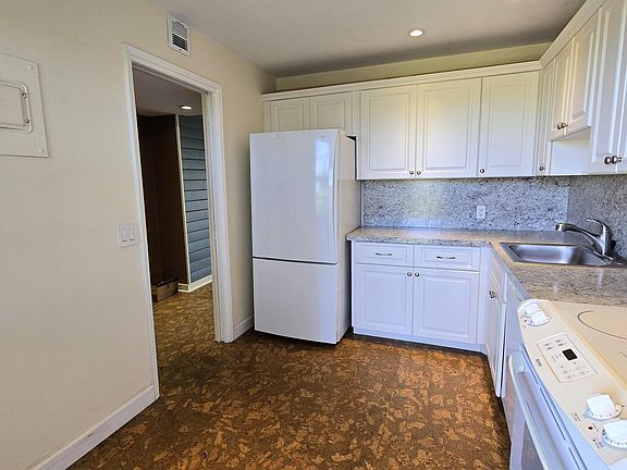 3rd image of 2950 N Palm Aire Drive #604