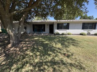 807 W Elizabeth Dr, Robinson, TX 76706